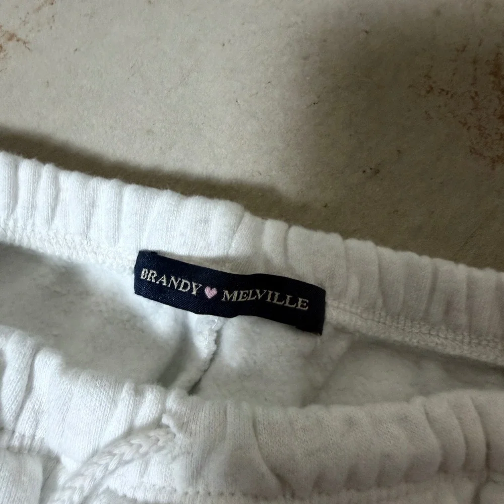 Brandy Melville White Wide Leg Sweatpants Raw Hem Elastic Waist Pockets - Picture 2 of 6